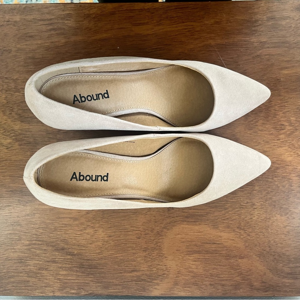 Women's Abound Audry Block Heel Pump in Tan Suede Size 10 - Picture 4 of 8
